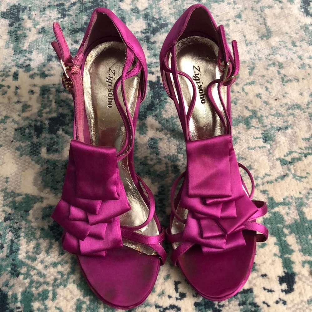 Zigi soho Gloria ruffle high heeled sandal